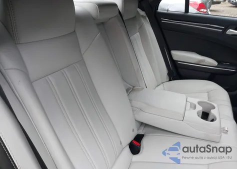 2018 Chrysler 300 300S Awd из США, поврежденный, VIN 2C3CCAGGXJH204089